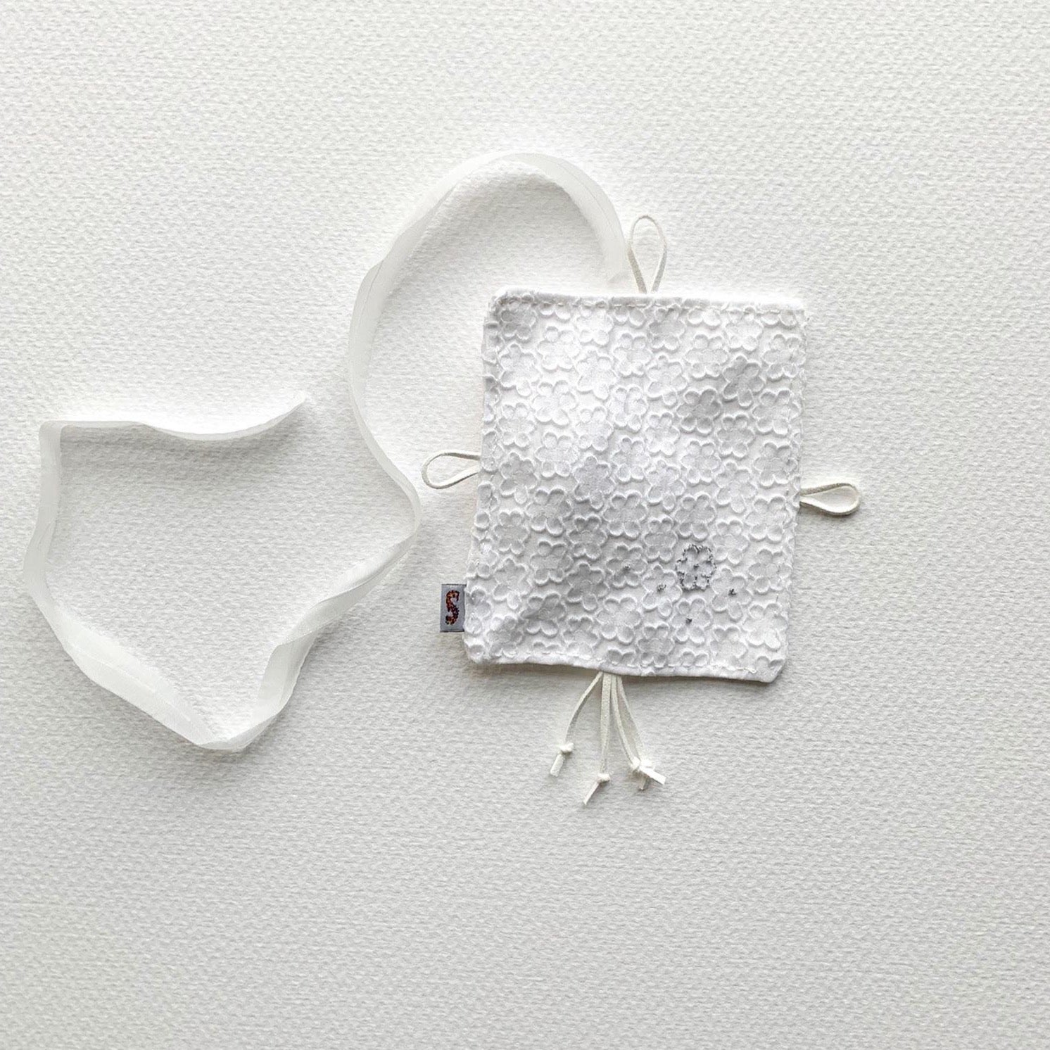 Sonajero Blanco.